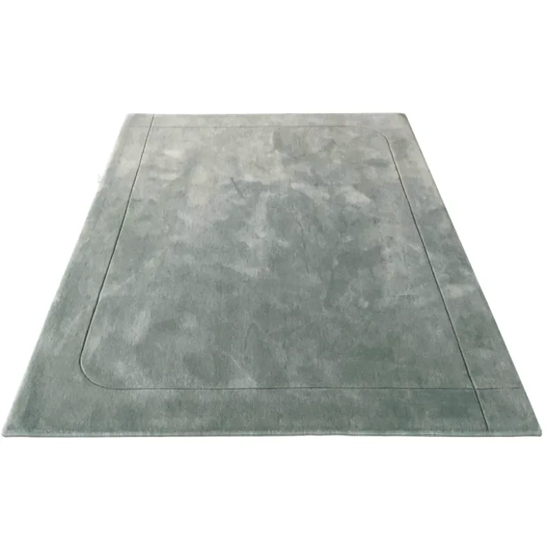 The Green Rug (2 x 2.4 M)